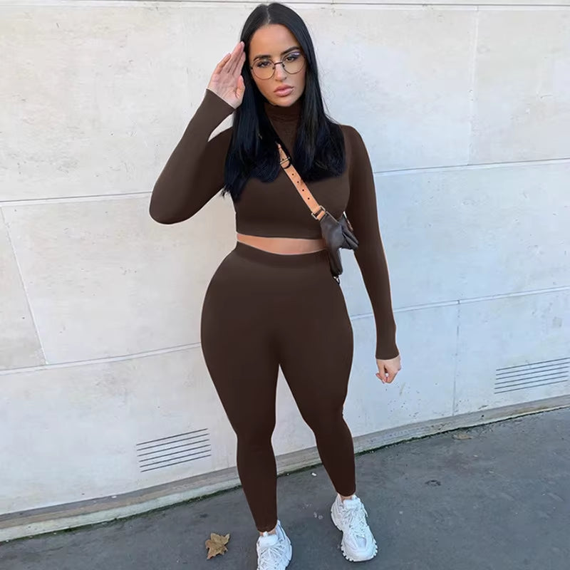 Elevate Your Workout Wardrobe with Our Stylish Women's 2-Piece Fitness Set - Long Sleeve Crop Top & Bodycon Leggings