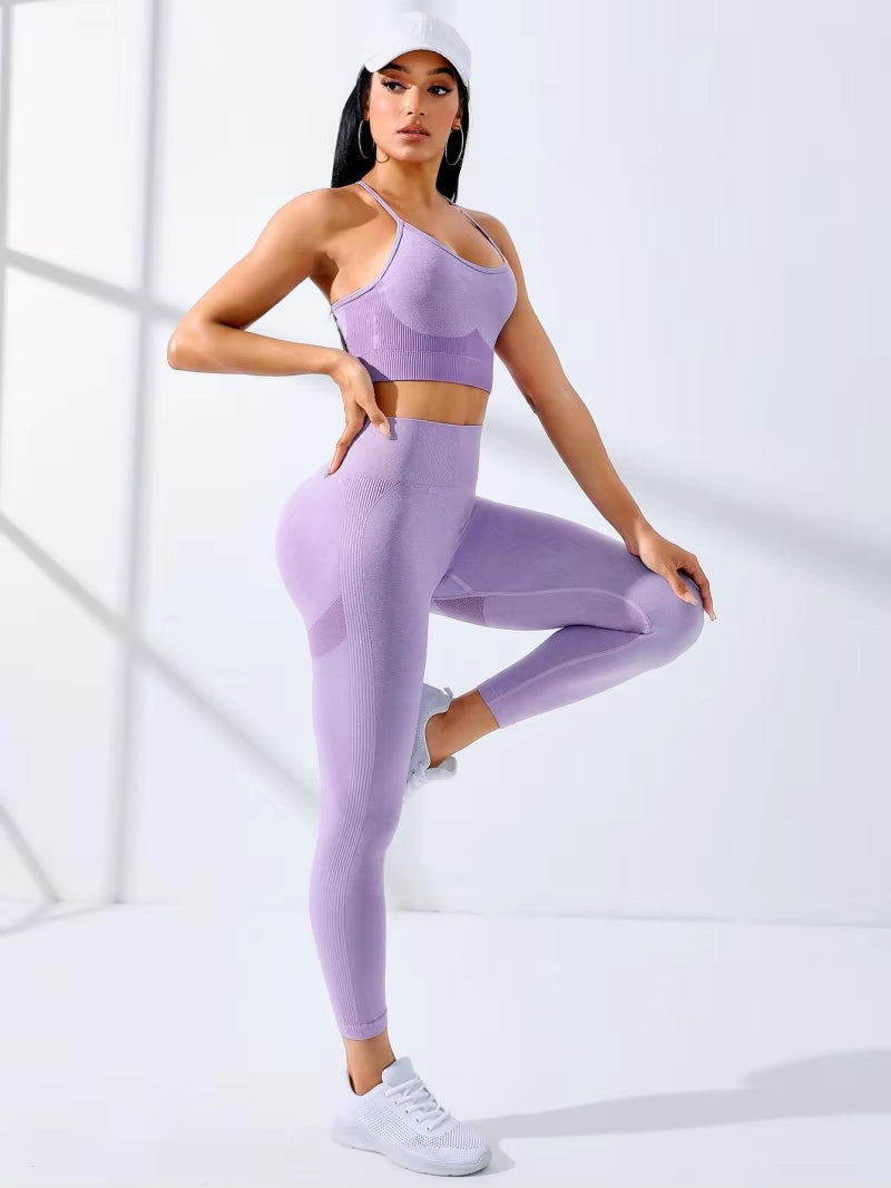 Elevate Your Workout with Our Women's 2-Piece Seamless Yoga Set – Stylish Tracksuit Leggings & Stretch Sports Bra