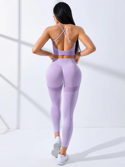 Elevate Your Workout with Our Women's 2-Piece Seamless Yoga Set – Stylish Tracksuit Leggings & Stretch Sports Bra